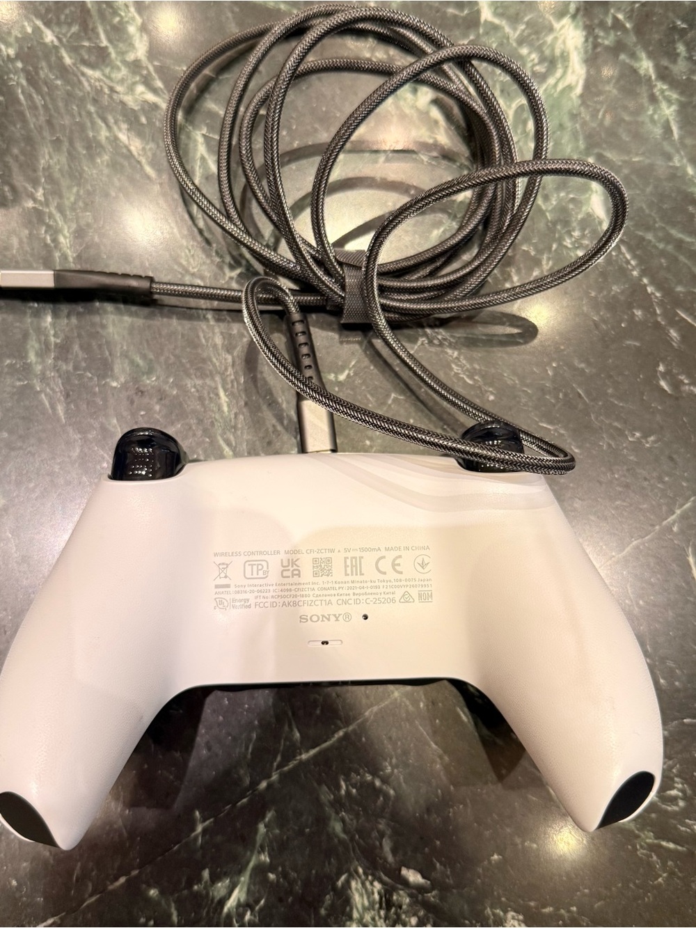 PlayStation 5 Disc Console with Controller - Picture 9 of 9